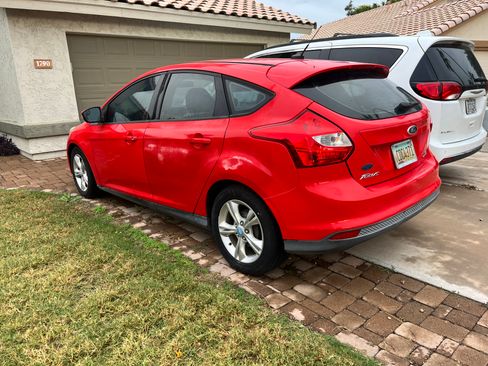 Used 2013 Ford Focus SE image 2