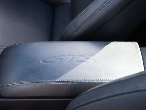 Used 2022 Porsche 911 Targa 4 GTS Coupe 2D image 21