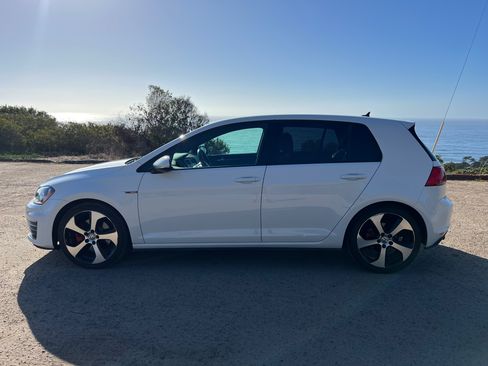 Used 2016 Volkswagen GTI S image 5