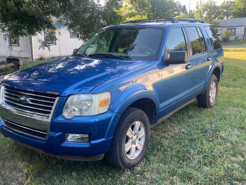 Used 2010 Ford Explorer XLT RWD image 9