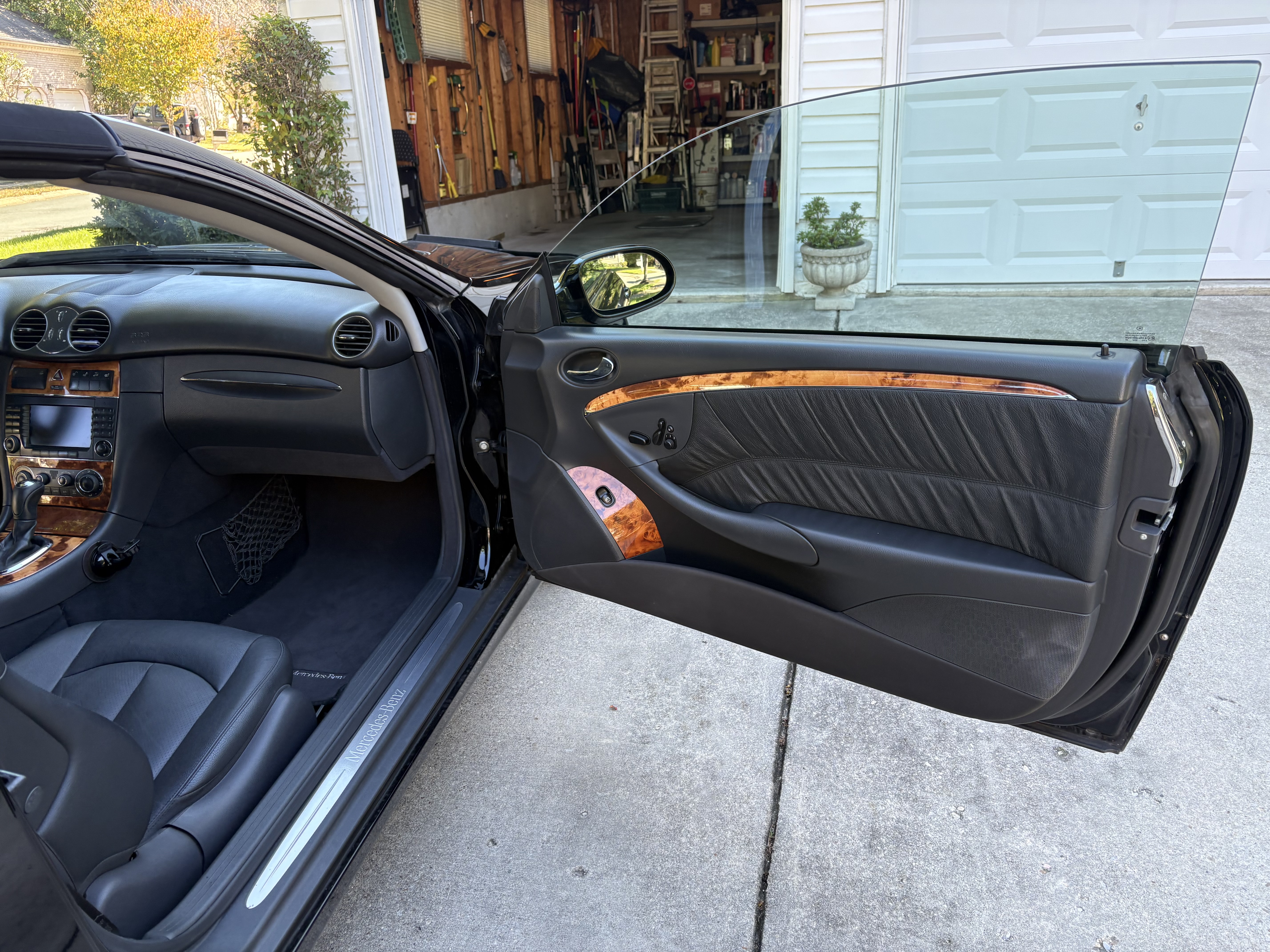 Used 2005 Mercedes-Benz CLK 320 Cabriolet image 5