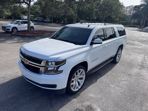 Used 2015 Chevrolet Suburban LT RWD image 4