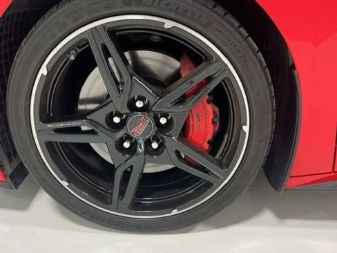 Used 2021 Chevrolet Corvette Stingray Premium Cpe w/ Z51 Performance Package RWD image 24