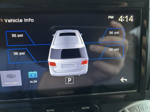 Used 2016 Jeep Wrangler Unlimited Sahara w/ Connectivity Group image 19