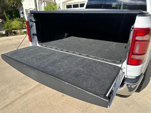 Used 2020 RAM 1500 Laramie image 10