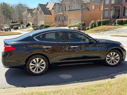 Used 2011 INFINITI M56 w/ Deluxe Touring Pkg