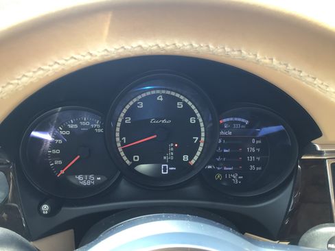 Used 2016 Porsche Macan Turbo AWD/4WD image 12