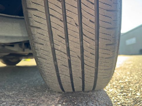 Used 2021 Toyota Prius Prime XLE image 16