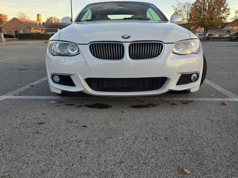Used 2013 BMW 335i Convertible image 4