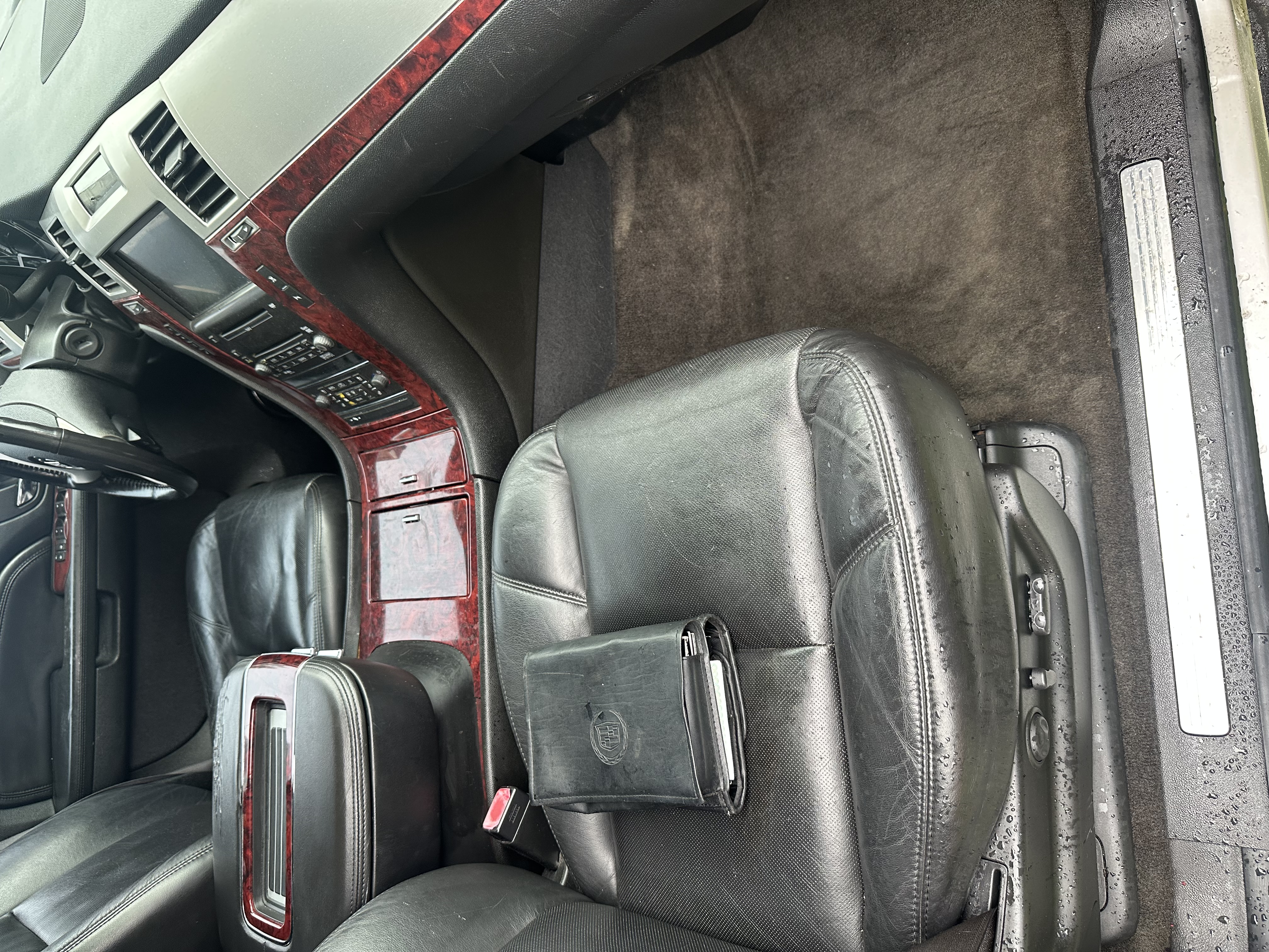 Used 2009 Cadillac Escalade AWD image 8
