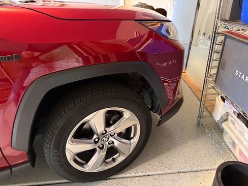 Used 2020 Toyota RAV4 Limited image 10