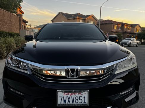 Used 2017 Honda Accord Sport Special Edition image 9