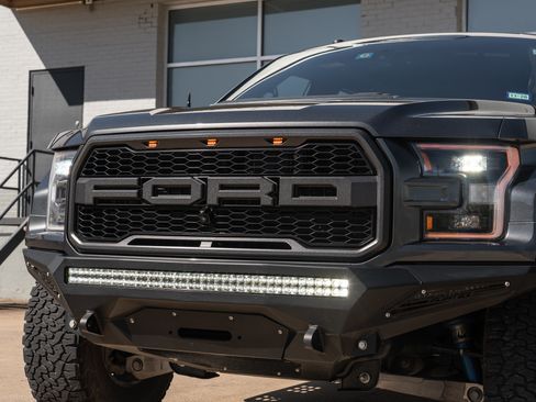 Used 2018 Ford F150 Raptor w/ Equipment Group 802A Luxury image 17