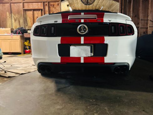 Used 2013 Ford Mustang Shelby GT500 image 4