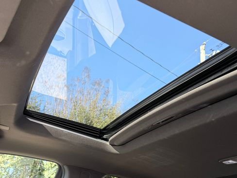 Used 2024 GMC Sierra 1500 SLT w/ SLT Premium Plus Package image 6