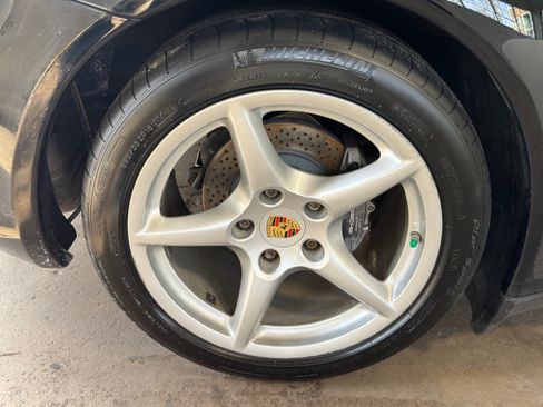 Used 2006 Porsche 911 Carrera 4 image 5