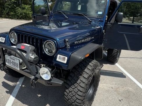 Used 2004 Jeep Wrangler Rubicon w/ Dual Top Group AWD/4WD image 5