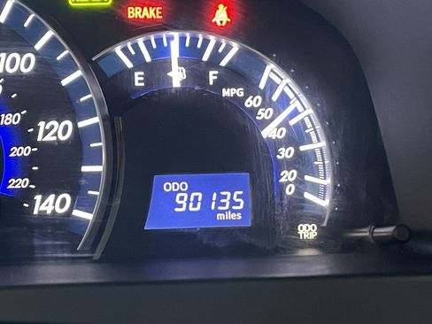 Used 2013 Toyota Camry XLE image 8