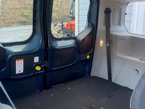 Used 2020 Ford Transit Connect XLT w/ Trailer Tow Package image 13