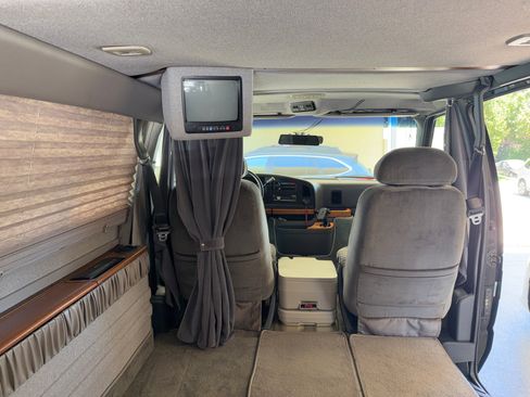 Used 1996 Ford E-150 and Econoline 150 RWD image 23