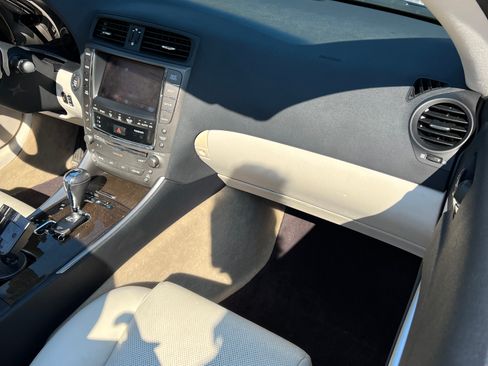 Used 2010 Lexus IS 350C image 23