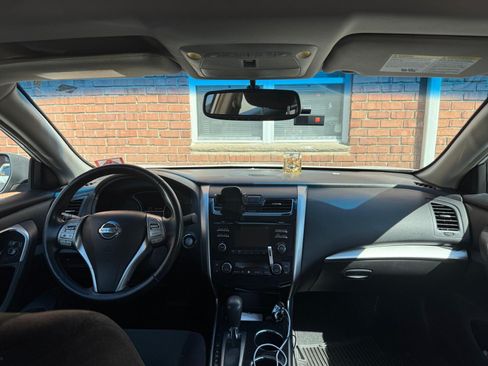 Used 2013 Nissan Altima 2.5 SV w/ 2.5SV Convenience Pkg FWD image 5