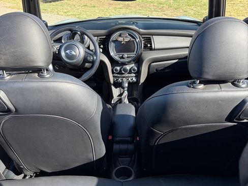 Used 2018 MINI Cooper Convertible FWD image 9