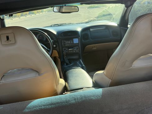 Used 1998 Chevrolet Corvette Coupe w/ Memory Pkg image 11