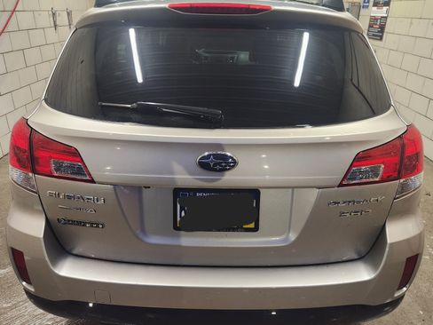 Used 2014 Subaru Outback 3.6R Limited w/ Moonroof Package image 14