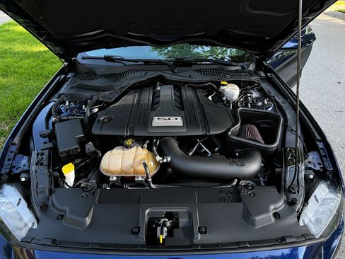 Used 2018 Ford Mustang GT RWD image 9