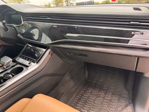 Used 2023 Audi Q8 Prestige AWD/4WD image 24