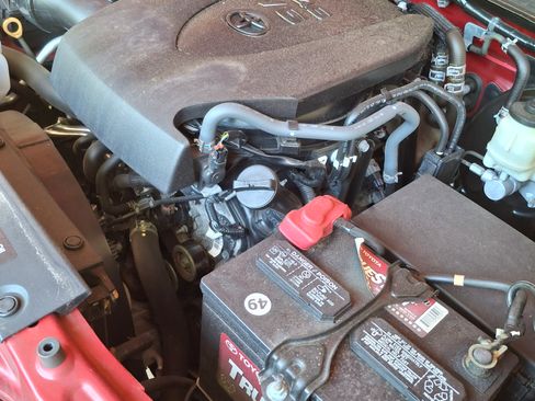 Used 2016 Toyota Tacoma TRD Sport w/ Towing Package AWD/4WD image 12