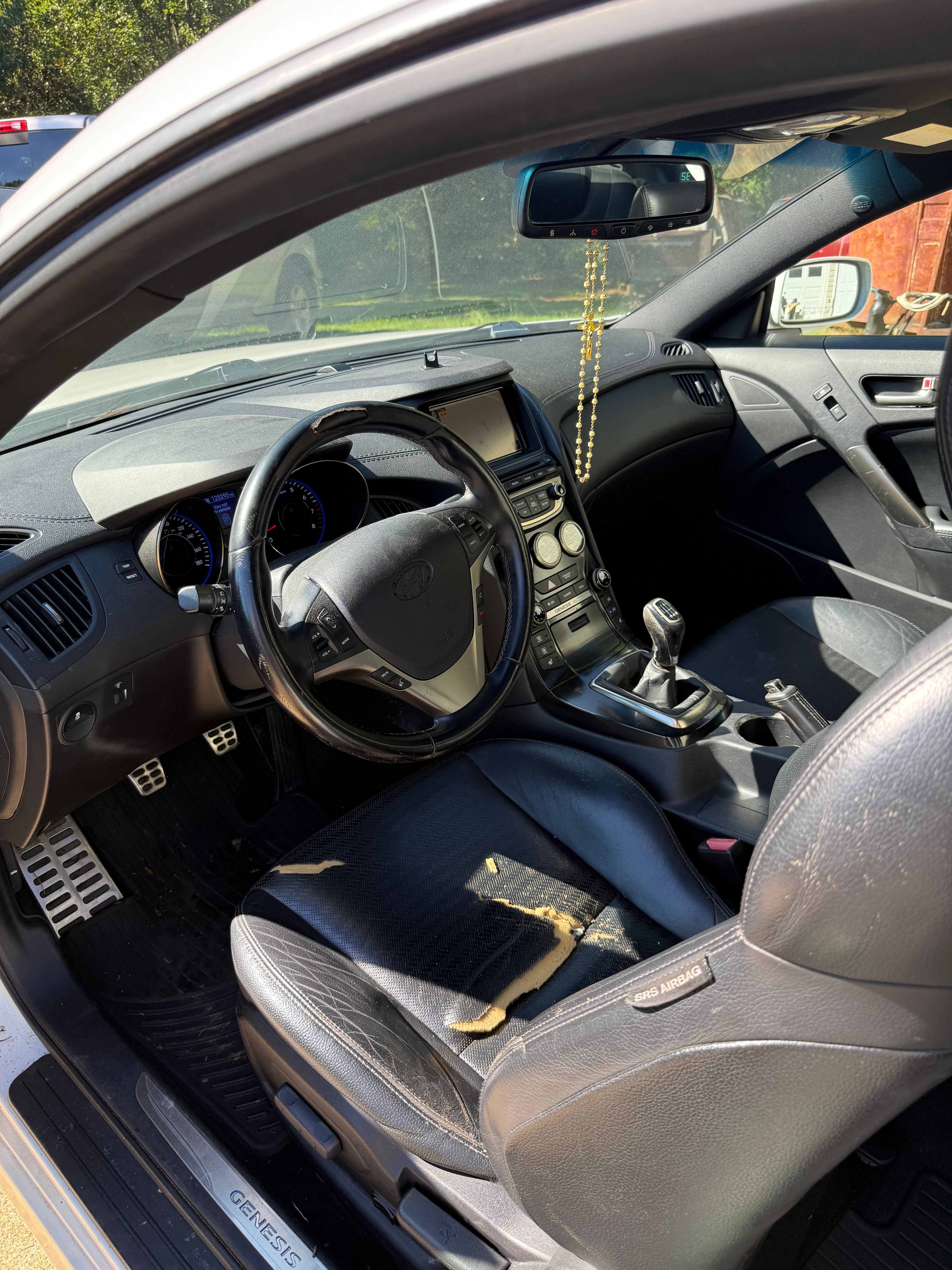 Used 2013 Hyundai Genesis 3.8 RWD image 8