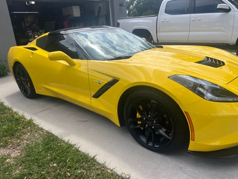 Used 2019 Chevrolet Corvette Stingray Coupe w/ 1LT RWD image 4