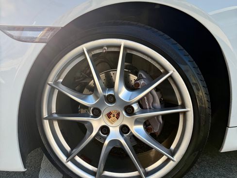 Used 2014 Porsche Cayman image 15