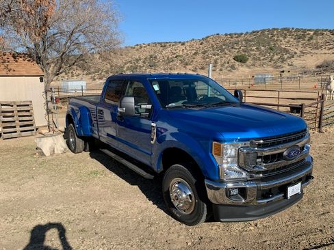 Used 2021 Ford F350 XLT image 2
