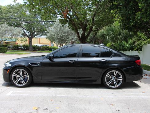 Used 2013 BMW M5 RWD image 5
