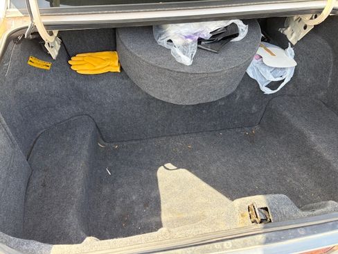 Used 1997 Lincoln Town Car Cartier image 13