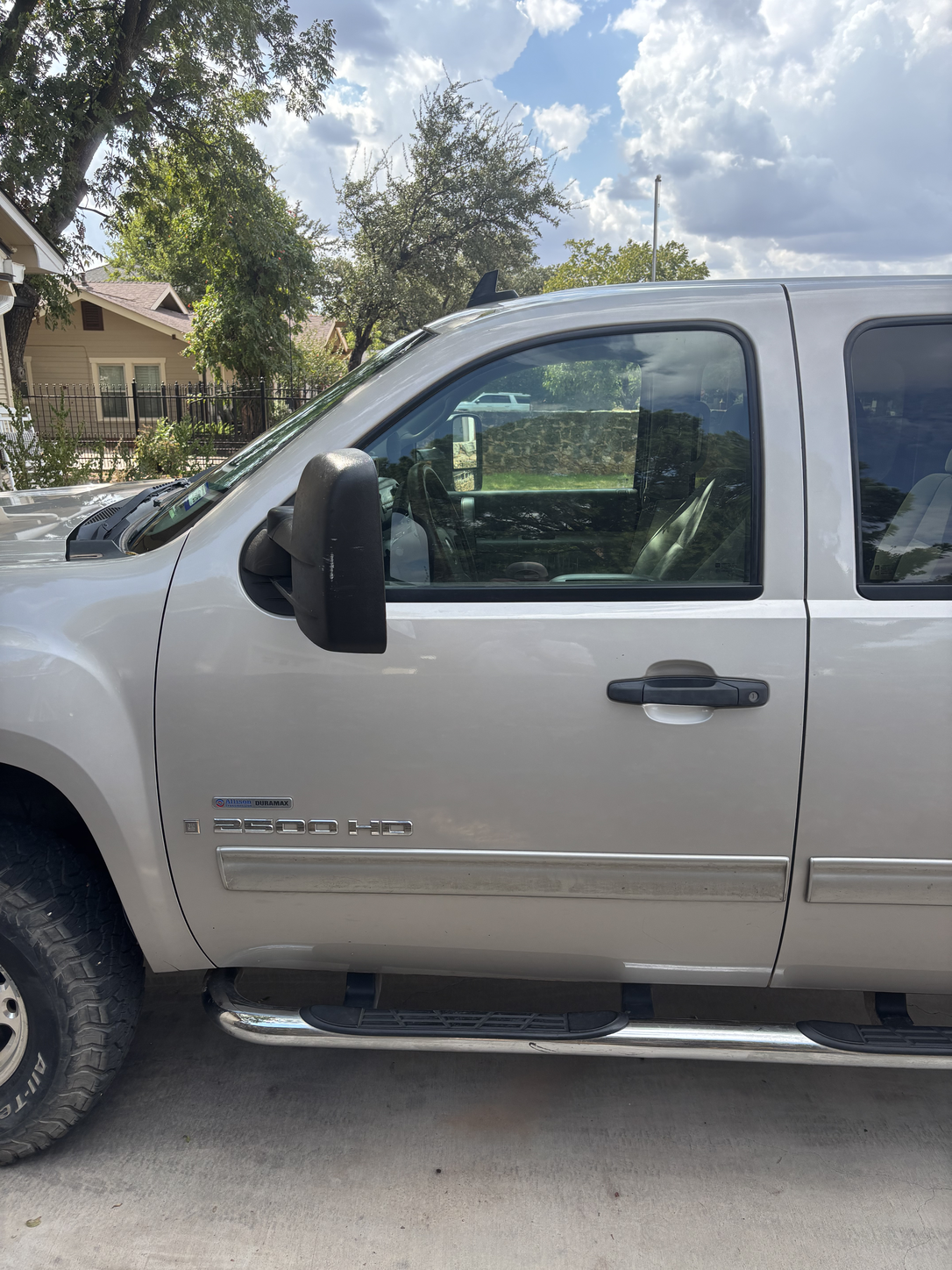 Used 2008 GMC Sierra 2500 SLE w/ Z71 Off-Road Package RWD image 6