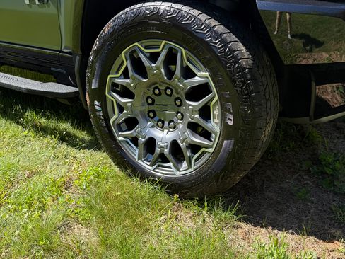 Used 2024 GMC Hummer EV 3X AWD/4WD image 8