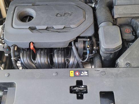 Used 2019 Hyundai Santa Fe Limited image 13