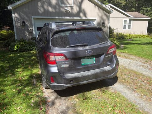 Used 2016 Subaru Outback 2.5i Premium AWD/4WD image 5