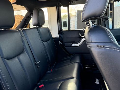 Used 2015 Jeep Wrangler Unlimited Sahara w/ Dual Top Group image 12