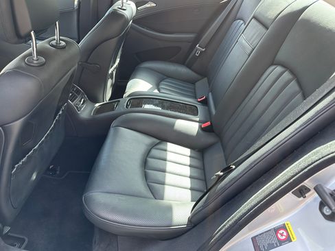 Used 2011 Mercedes-Benz CLS 550 image 8