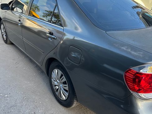 Used 2006 Toyota Camry LE image 10