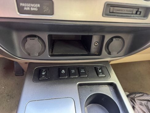 Used 2011 Nissan Armada Platinum image 15