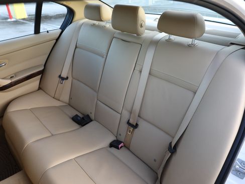 Used 2011 BMW 335d Sedan image 21