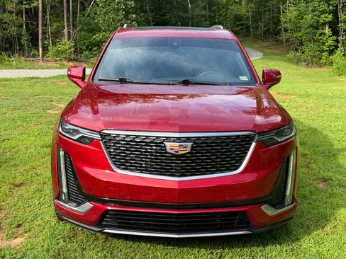 Used 2021 Cadillac XT6 Premium Luxury AWD/4WD image 2