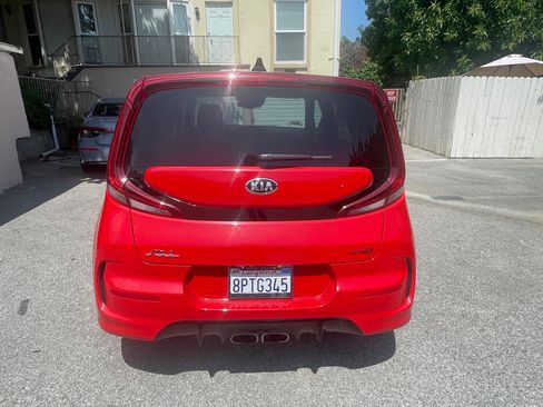 Used 2020 Kia Soul GT-Line Turbo FWD image 2