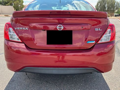 Used 2016 Nissan Versa FWD image 4